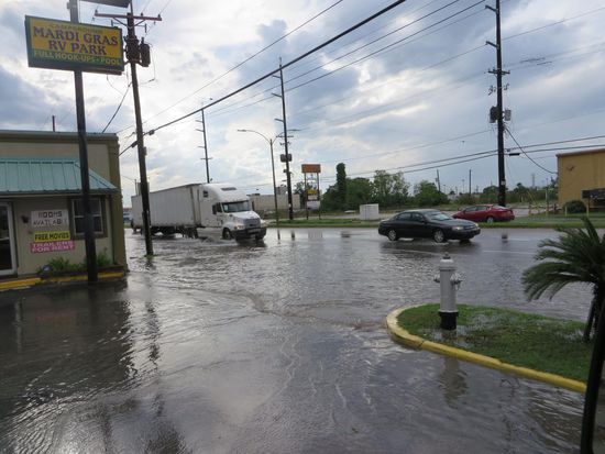 Hochwasser nach dem Tornado