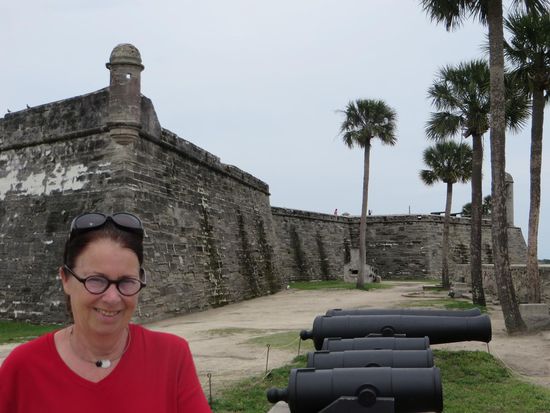 die dicken Mauern und dicken Kanonen