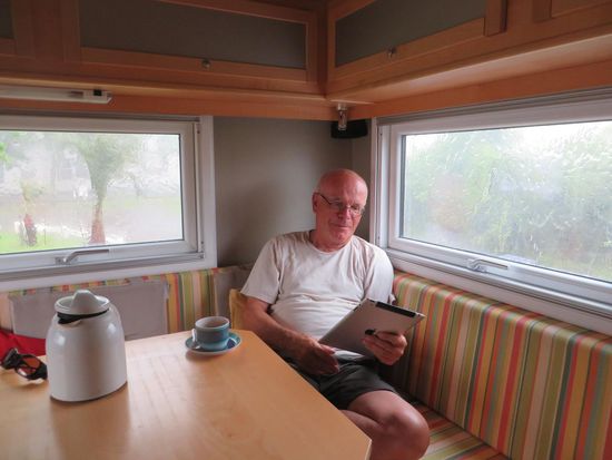 der Regen rinnt und rinnt