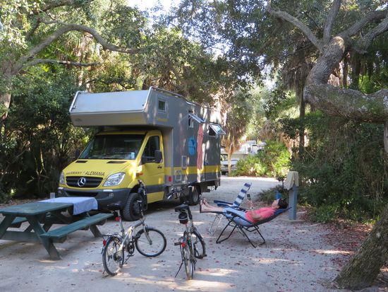 unser Stellplatz im Park