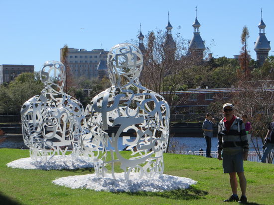 Blic auf das ehemalige Tampa Bay Hotel, heute Museum und Uni