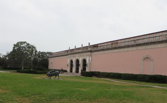 Eingang zum Museum