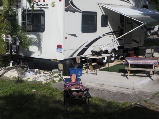 Danach gibt’s ein Mittagsschläfchen, so muß es sein.