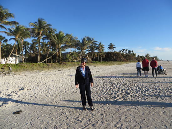 Wir fahren auch heute nochmal an den Strand, denn das Wetter ist ja so schön.