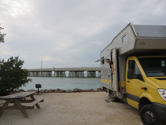 unser Stellplatz direkt an der Autobahn