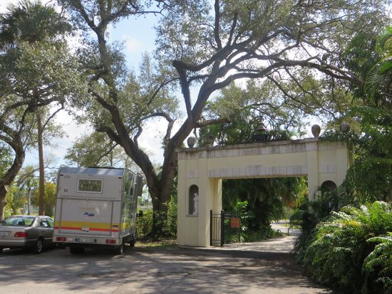 hier gehts ins Kloster hinein