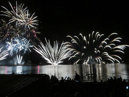 und weil es so schön war - noch ein Feuerwerk