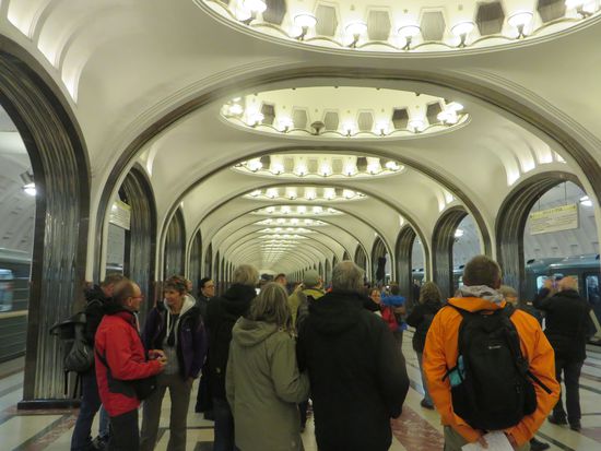 Dann ging’s weiter zur nächsten Station, hier gab es Marmorfußböden  und in den kleinen Kuppeln Mosaiken.