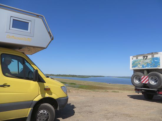 wir stehen an der Wolga