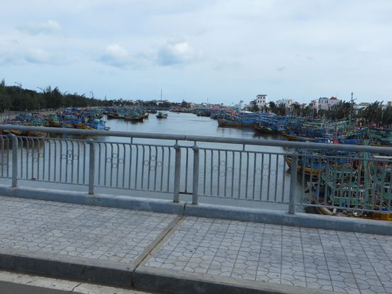 Dann kamen wir nach Pham Thiet, Fischerboote lagen im kleinen Hafen.