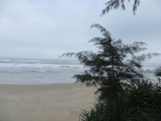am Strand des Resorts