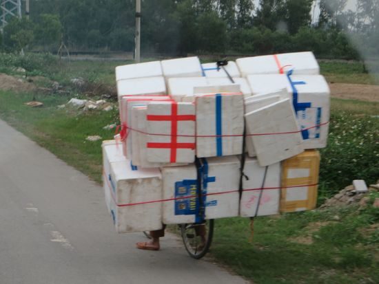 ein vollgepacktes Fahrrad