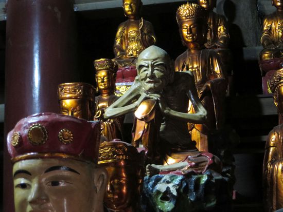 Ein anderer Altar mit der Darstellung des Alters