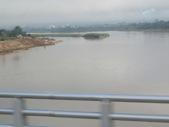 Es geht über den Mekong