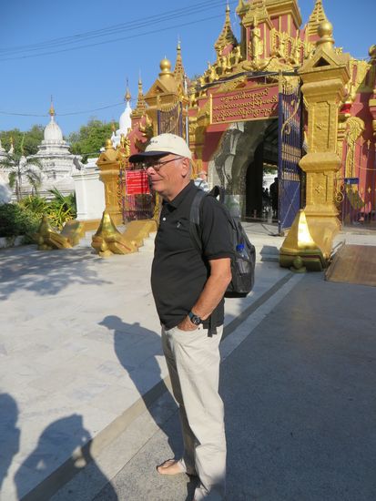 Dann geht’s weiter zur Kuthodaw-Pagode, Weltkulturerbe seit 2013.