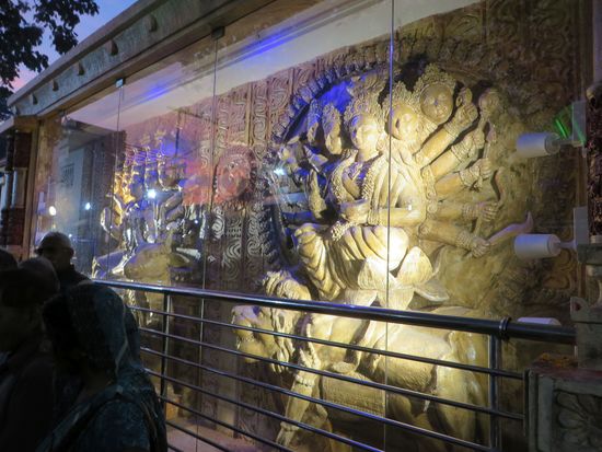 die mehrarmige Götin