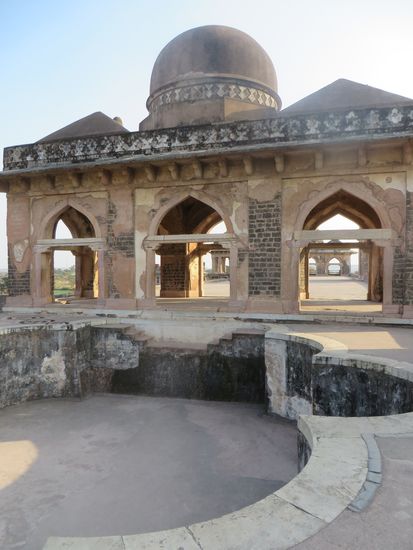 Der Pool im Harem, zum Vergnügen seiner vielen Frauen
