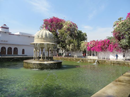 der Brunnen im Garten