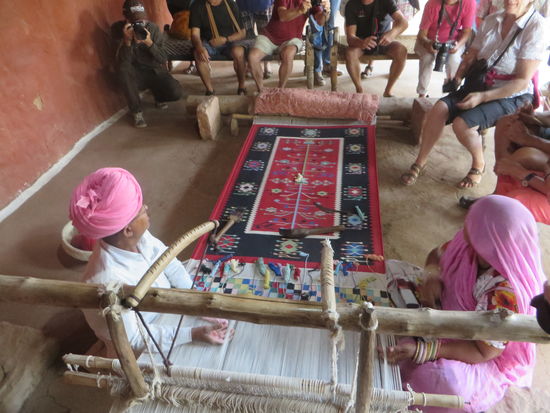 Dann zeigte die Familie uns noch Teppiche, die sie selbst gewebt hatten.