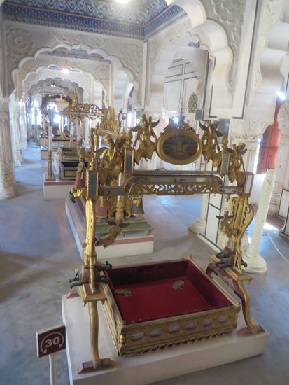 Eine Sammlung von Wiegen für die fürstlichen Babies.