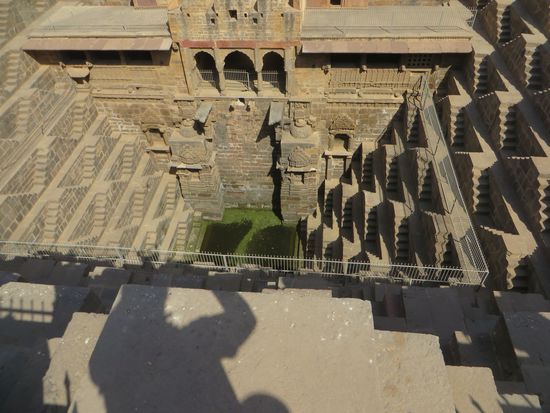 tief unten gibt es noch Wasser