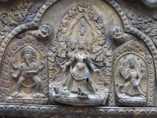 Vishnu, Ganesha und ???