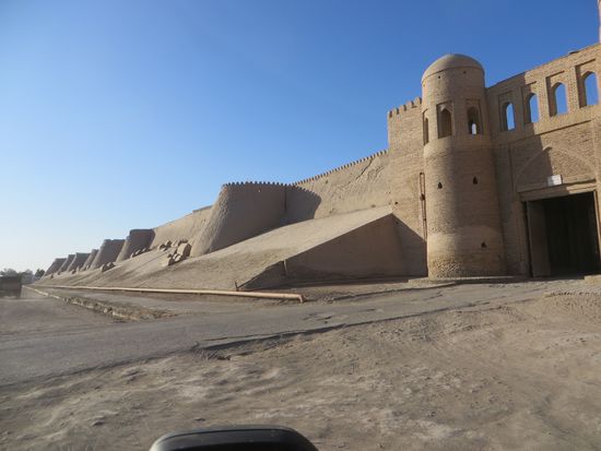 die Stadtmauer von Chiva