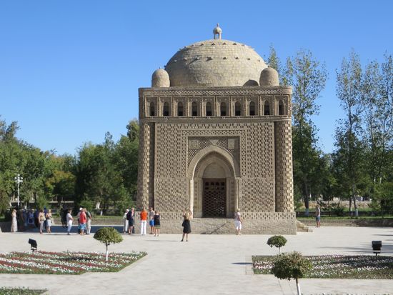 das Grabmal von Ismoil Samoiy