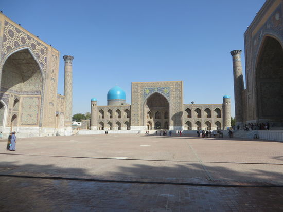 der Registanplatz mit seinen Medresen und Moscheen