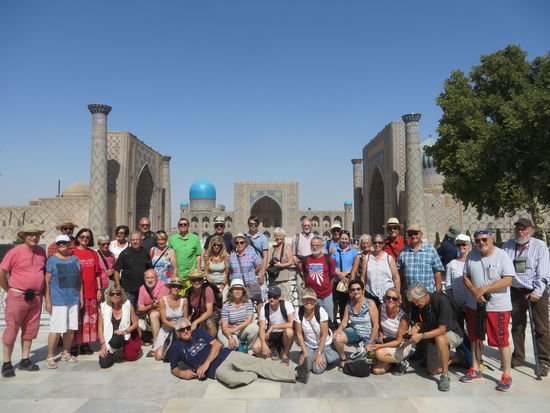Da wir nun alle so schön beisammen waren, wurde dann ein Gruppenfoto gemacht