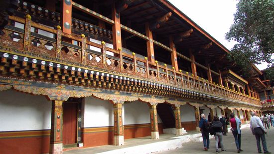 die weltliche Seite des Dzong
