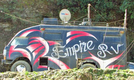 An einer Baustelle stand dieser RV !