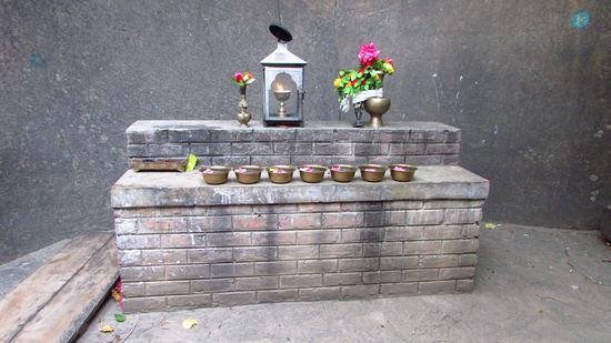 Ein „Altar“ mit Butterkerzen