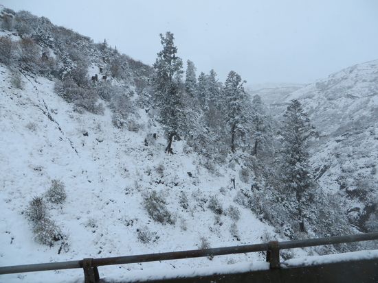 Und es geht weiter in den Schnee bis wir in Songpan auf 3.000 m Höhe ankommen.
