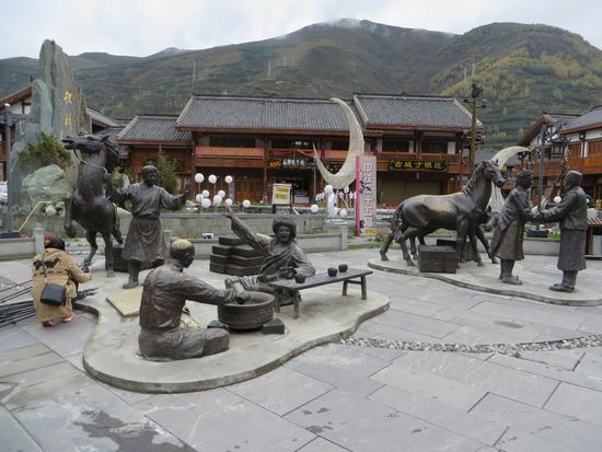 Bronzefiguren ein Märchen betreffend