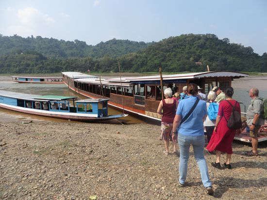 Nach der Mittagspause sind wir dann mit einem Schiff auf dem Mekong herumgefahren.