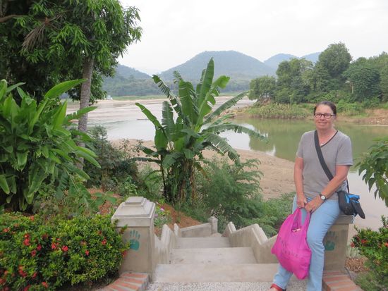 Dann sind wir wieder an den Mekong gegangen, auch heute sind die Fischer emsig und angeln.