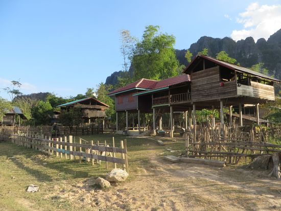 Sie kommen an “Pfahlbauten“ vorbei