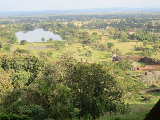 Achim ist bis nach oben geklettert und hatte dann diesen Blick auf Ebene