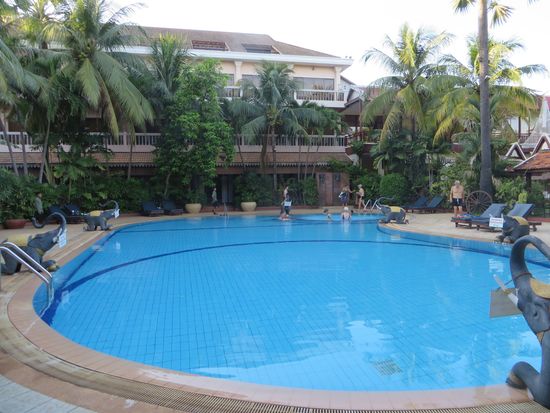 es lädt zum Bade der Pool