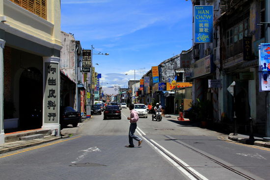 Die beliebte Chulia Street, wo unser Hotel liegt