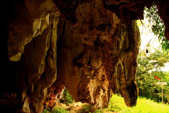 Irgendwo von hier aus hätte man zu Höhle aufsteigen können...