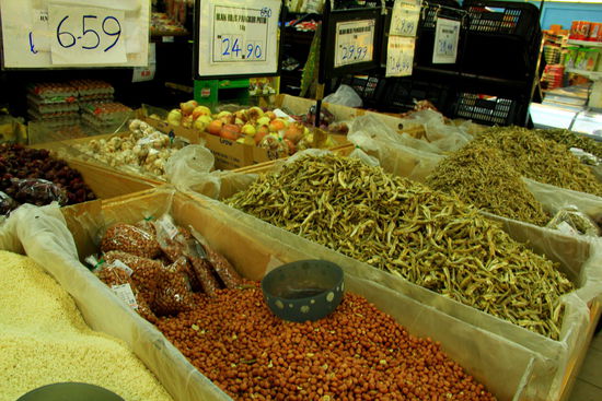 In den hinteren Kisten befinden sich überall kleine Fischchen! :-s