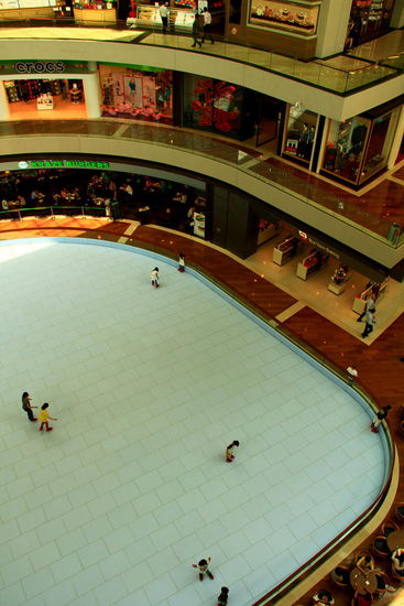Skiten in der Marina Bay Sands Mall...wie in Dubai, nur kleiner.
