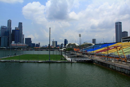 Fußballplatz auf dem See