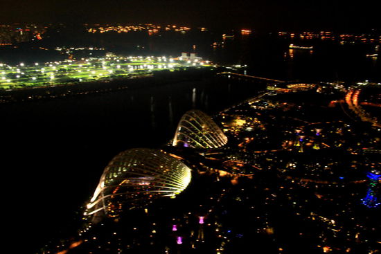 Blick vom Marina Bay Sands Resort