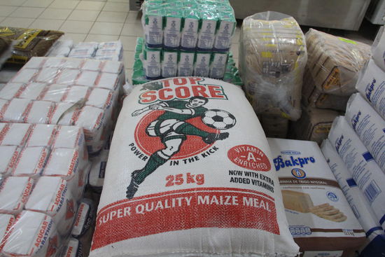 So gibts Zucker und Mehl zu kaufen  Man soll ja gestärkt in den Tag starten...