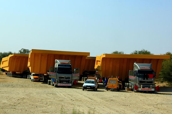 Man beachte die "Nummern"schilder ("Abnormal")
