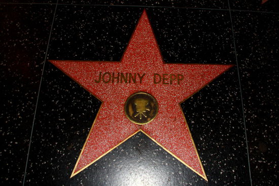 (Mit den Sternen werden Prominente geehrt, die eine wichtige Rolle in der amerikanischen Unterhaltungsindustrie spielten oder noch spielen)