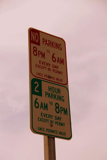 Hier eines der doofen Schilder, welches bei uns rot-blau-gelbe Köpfe verursacht, auch mal für euch ersichtlich 